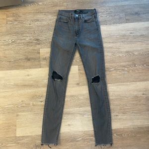 Hudson Skinny Jeans size 26